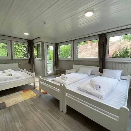 Maison Amaryllis Apartman Zamardi Lejlighed