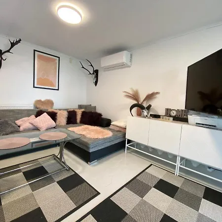 Lejlighed Maison Amaryllis Apartman Zamardi *