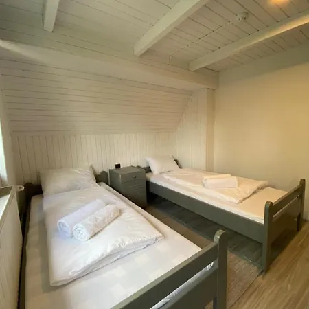 Maison Amaryllis Apartman Zamardi *