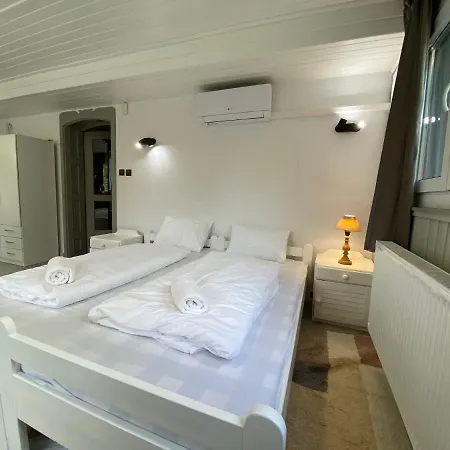 Lejlighed Maison Amaryllis Apartman Zamardi Zamárdi